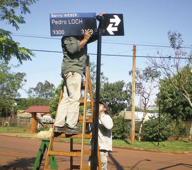 Colocan Nuevos Carteles Con Nombres De Las Calles El Territorio