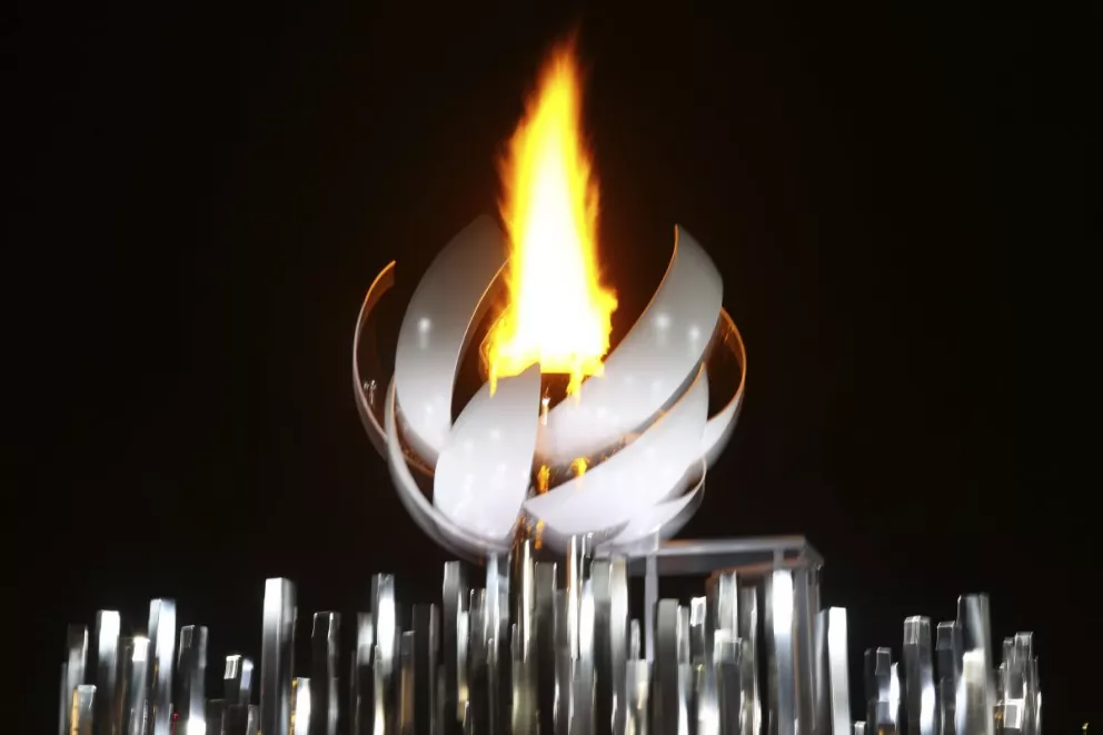JJOO: Tokio tiene la primera llama olímpica que arde por hidrógeno