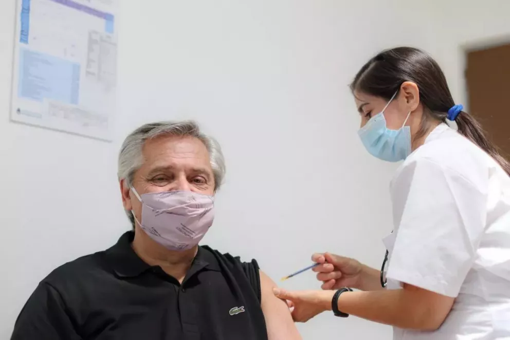 El 55% de los argentinos tiene al menos una dosis de vacuna contra el coronavirus
