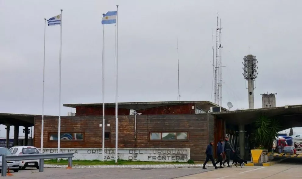 El Gobierno analiza abrir las fronteras terrestres con Uruguay y Chile a partir del 6 de septiembre