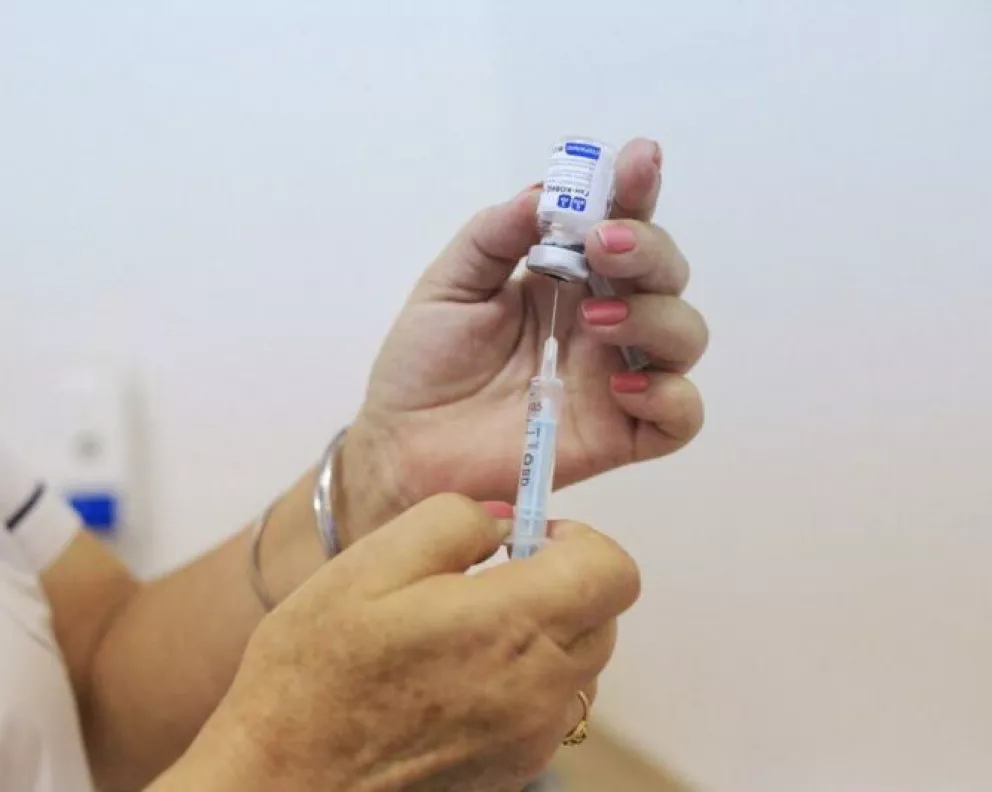 Inicio de clases: docentes reciben una dosis adicional de la vacuna contra el Covid