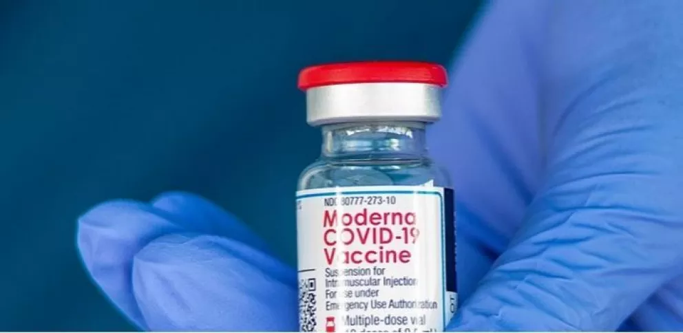 Esperan la llegada de vacuna Moderna para completar esquema con segunda dosis a grupo de 12 a 17 años