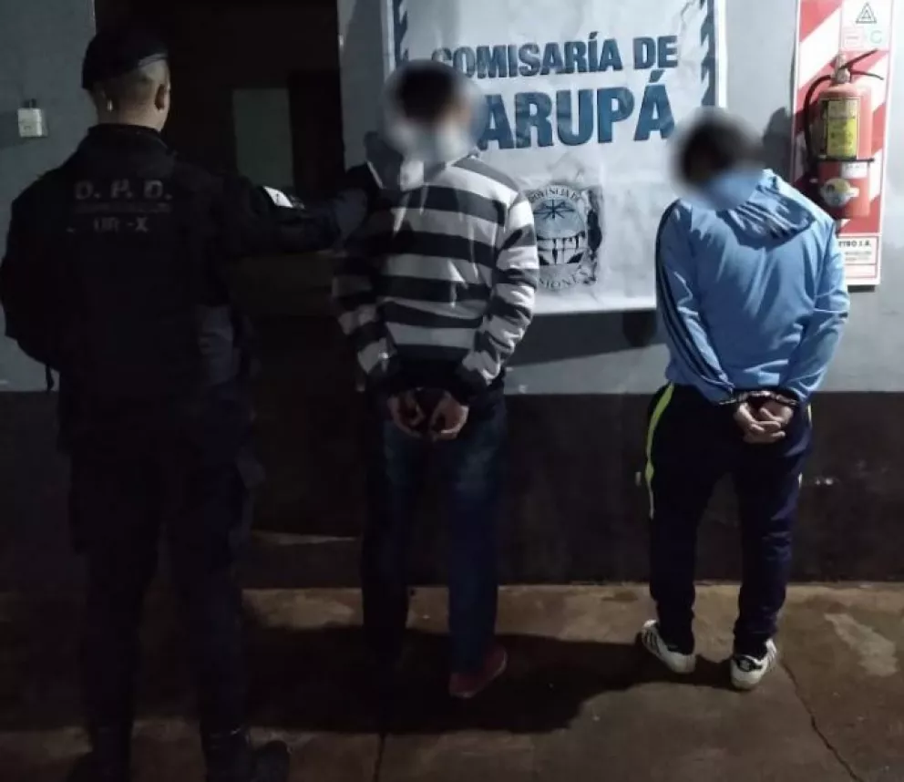 Fueron detenidos por amenazar con un arma blanca a sereno del barrio Santa Cruz de Garupá