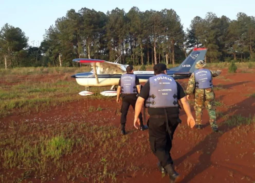Los ocupantes de la avioneta son argentinos y partieron del aeropuerto de Iguazú
