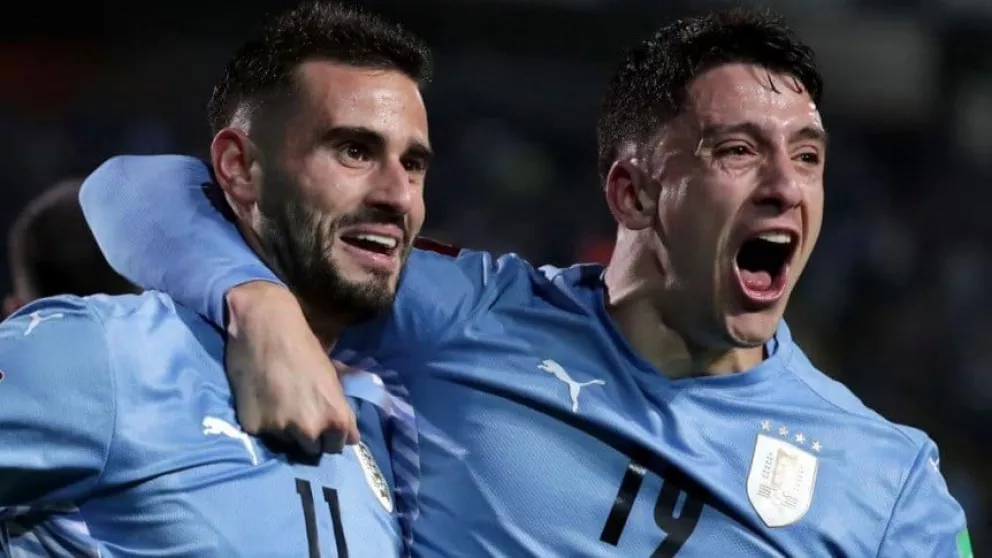 Uruguay trepo al tercer puesto con un gol en el segundo minuto de descuento
