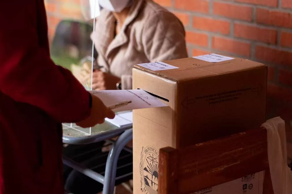 Unos 34 millones de argentinos eligen candidatos en las Paso