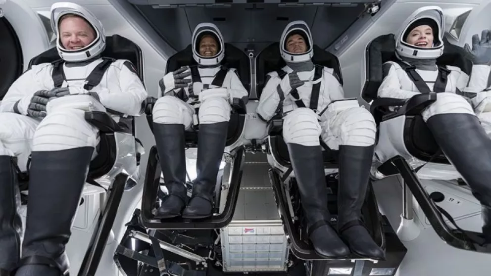 Por primera vez, cuatro astronautas no profesionales orbitarán alrededor de la Tierra