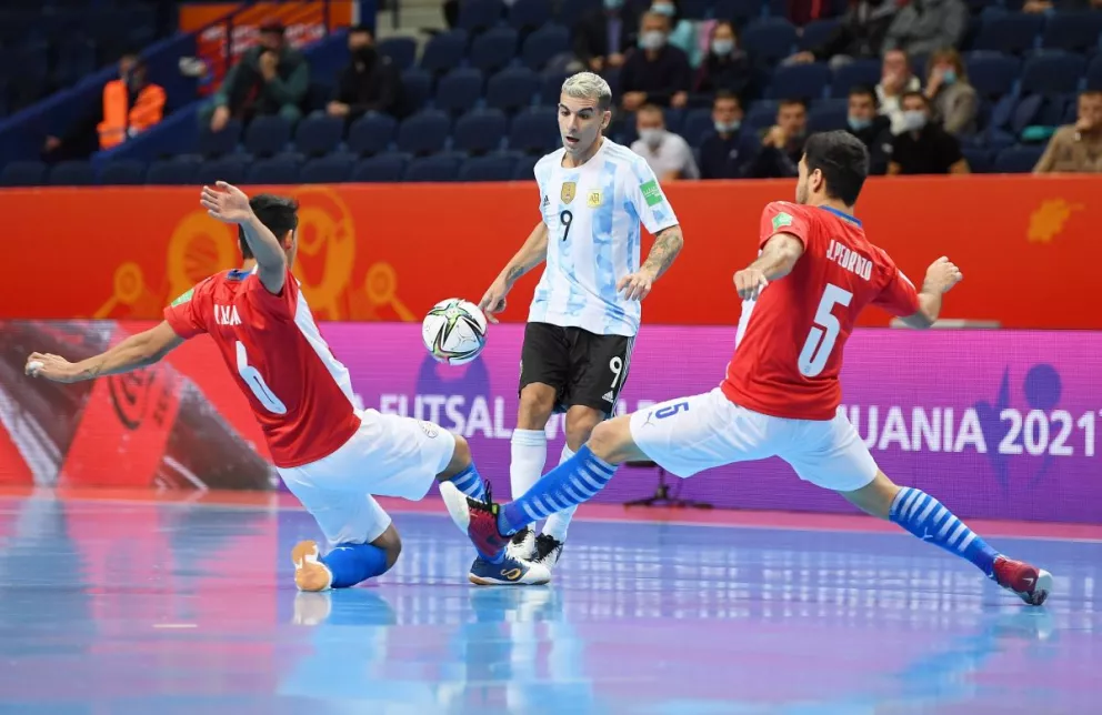 Argentina goleó a Paraguay y jugará contra Rusia en los cuartos del Mundial de Futsal