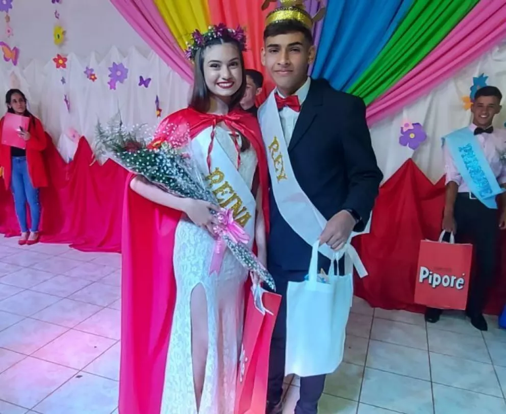 Adriana y Luciano, nuevos Reyes de la Estudiantina en Pipó 