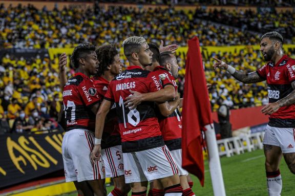 Flamengo eliminó a Barcelona en Ecuador y es finalista de la Libertadores