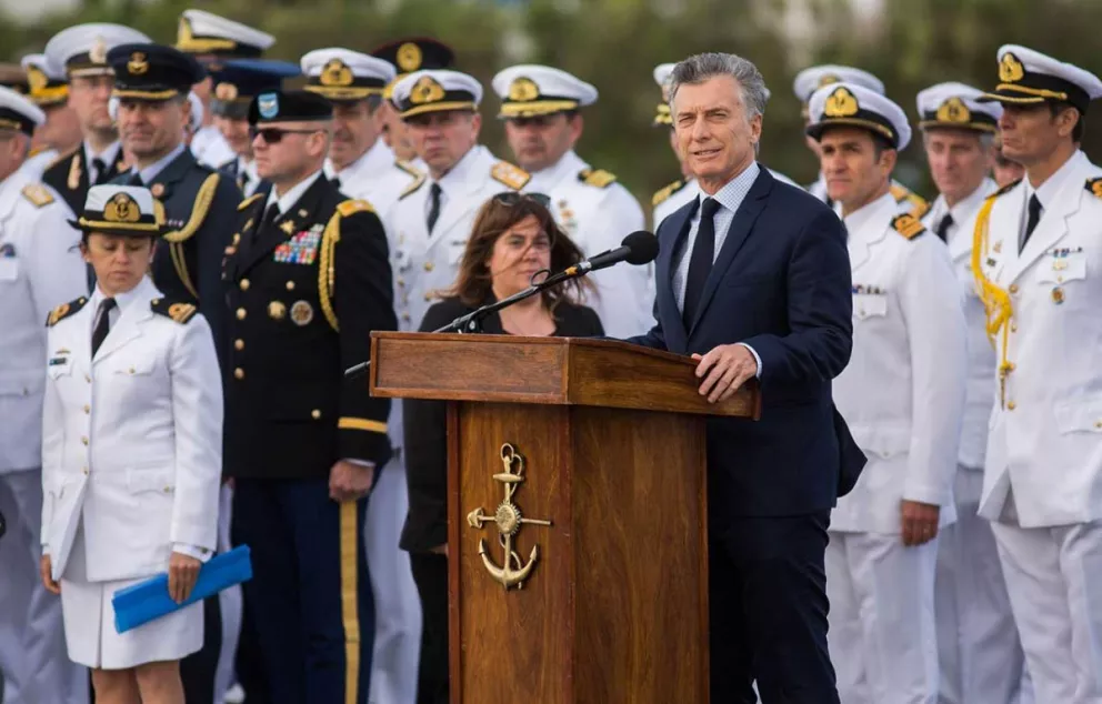 Citan a indagatoria al ex presidente Macri y le prohíben la salida del país