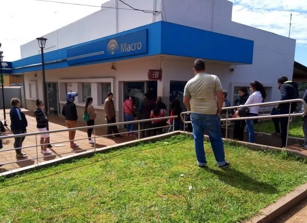 San Pedro: piden de forma urgente sanitarios químicos en inmediaciones a entidad bancaria