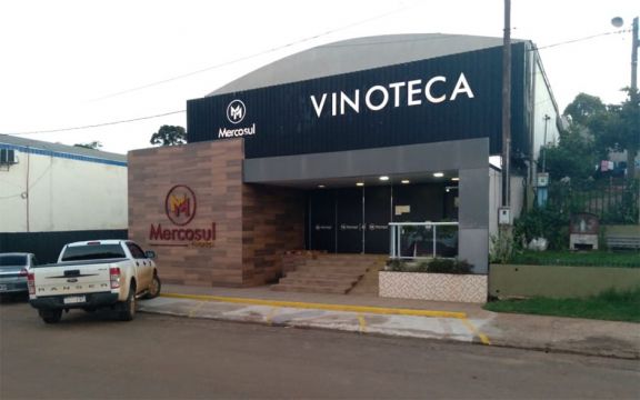 Delincuentes armados robaron vinos por más de $4 millones en Irigoyen