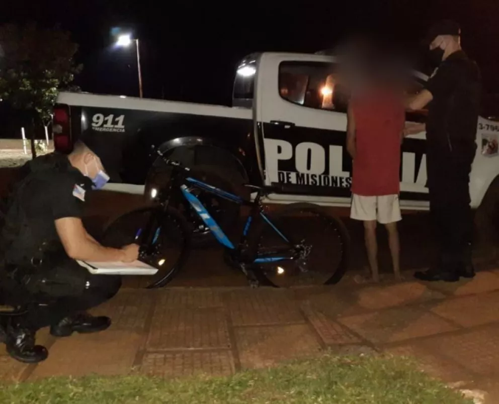 Oberá: detuvieron a un joven que fue filmado cuando robó una bicicleta de una vivienda