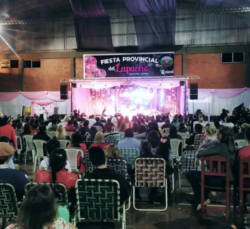 Comenzó la Fiesta Provincial del Lapacho en Puerto Leoni