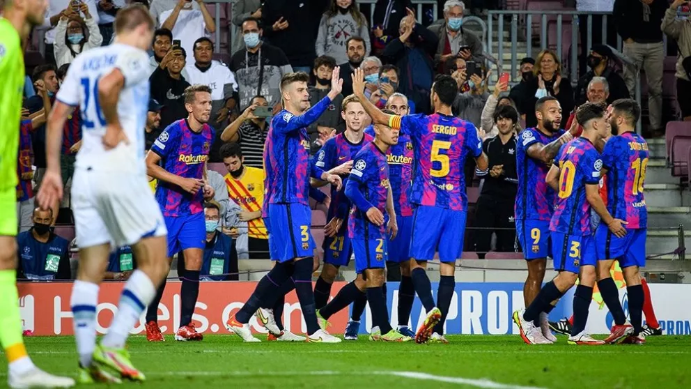 Barcelona, con el ingreso de Agüero, ganó su primer partido en el grupo E de la Liga de Campeones