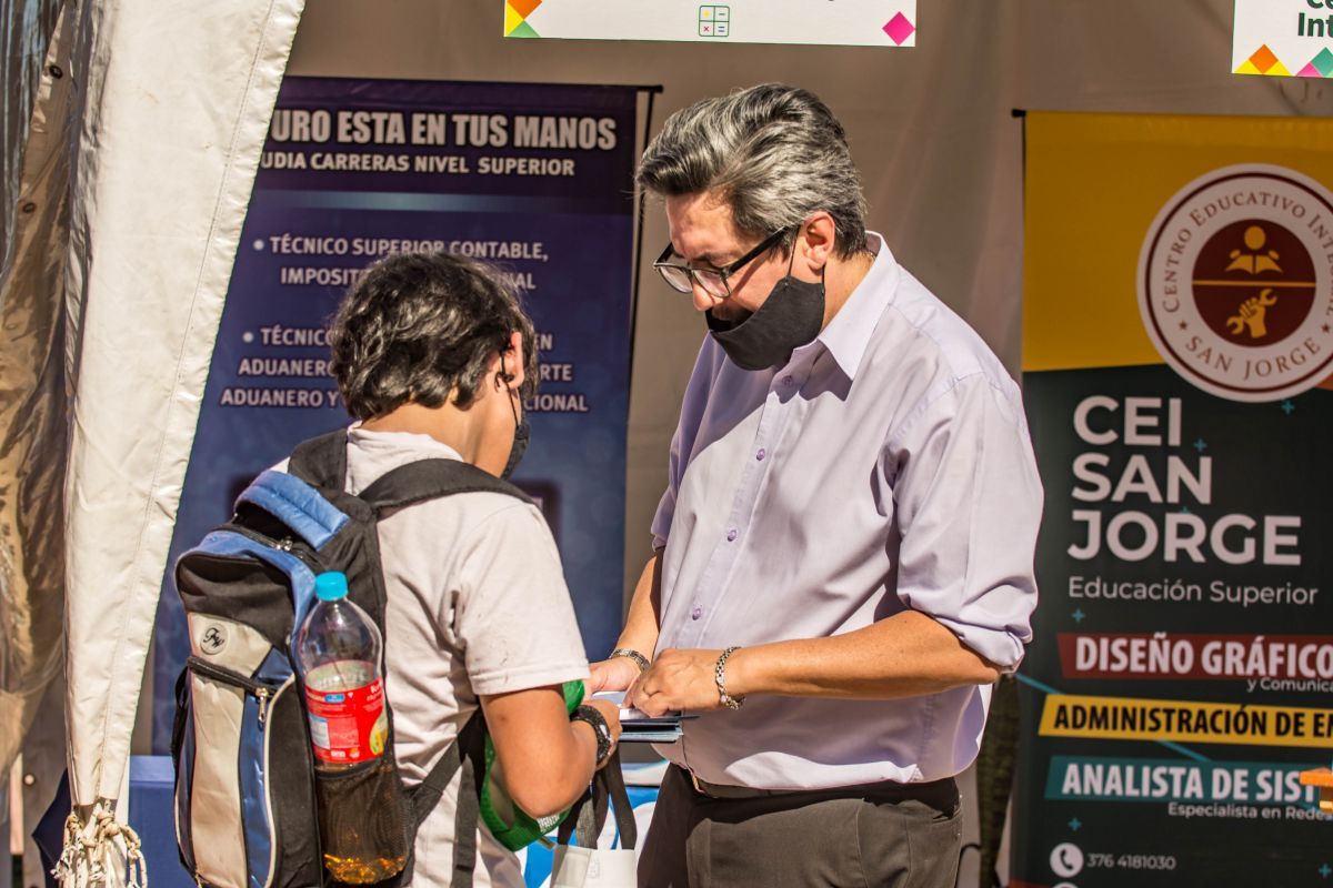 Con alto nivel de concurrencia, arrancó la Expo Universitaria