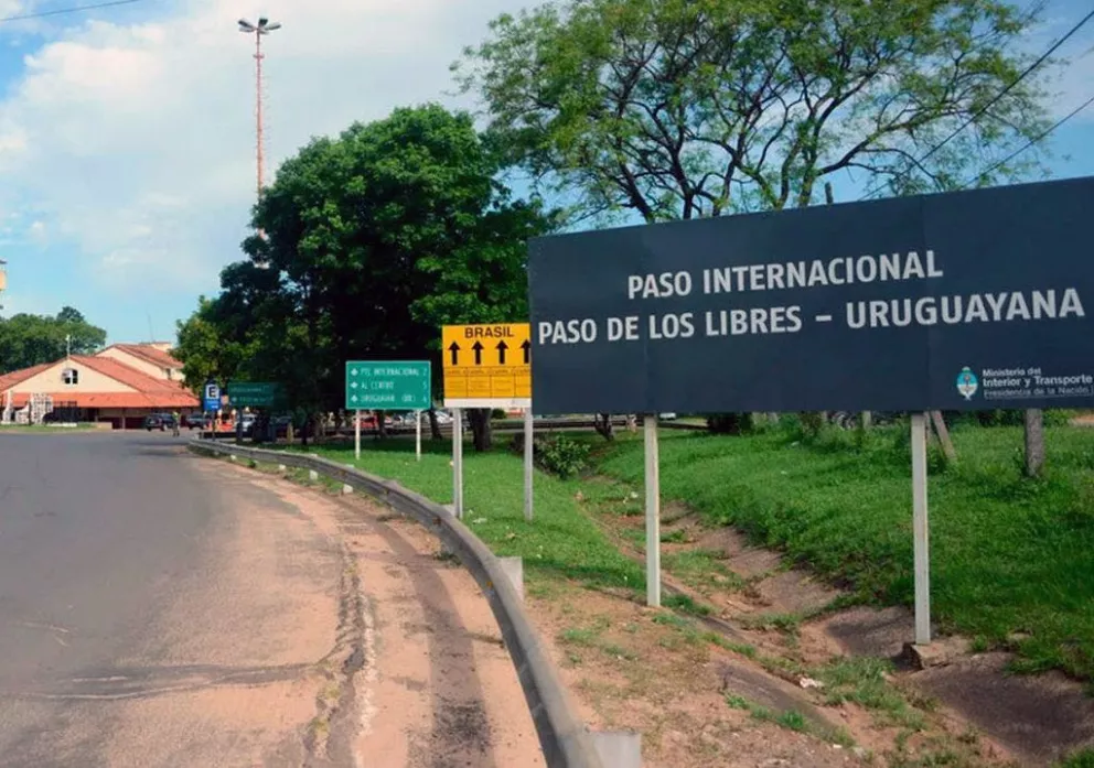 El Gobierno autorizó desde hoy la apertura del paso terrestre Paso de los Libres-Uruguayana