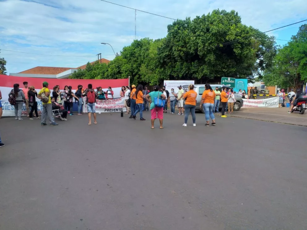 Tránsito interrumpido en el puente internacional por manifestaciones en Encarnación