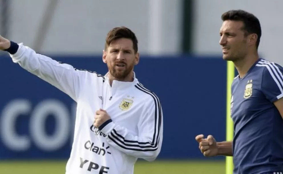 Messi suplente frente a Uruguay y Dybala titular, probabilidades tras la primera práctica