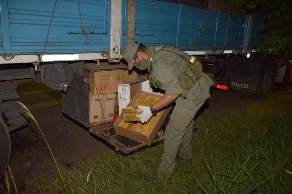 Detectaron marihuana oculta en un camión que salió de Posadas 