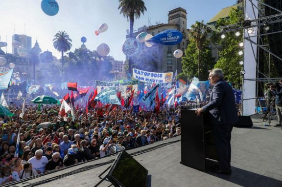 Alberto Fernández: "El primer objetivo es recuperar la economía de una vez y para siempre"