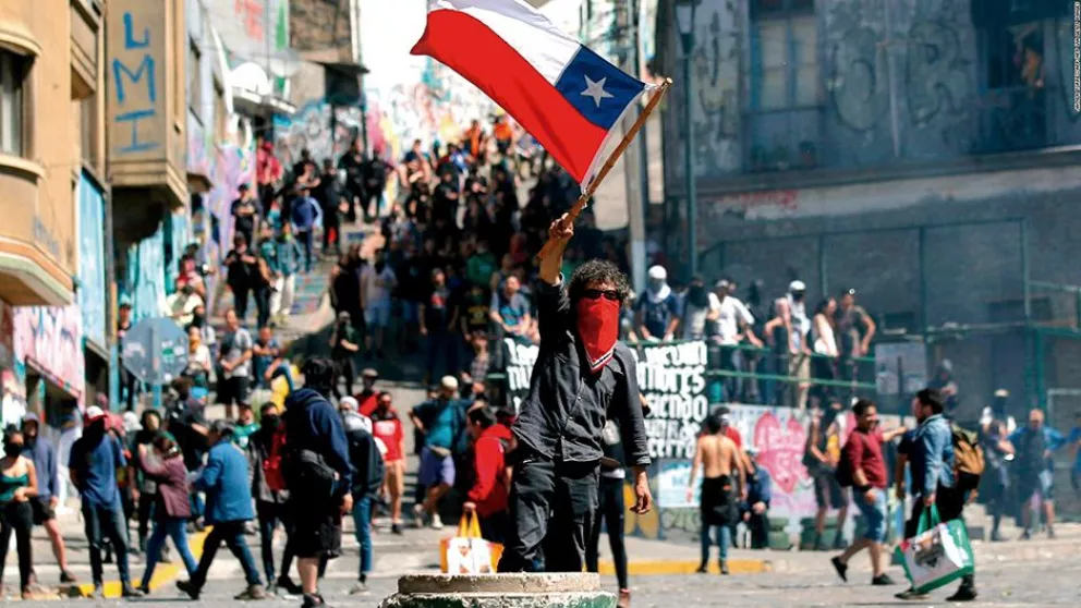Chile busca presidente en una elección con resultado incierto