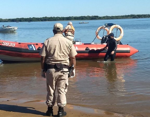 Tragedia en Apipé Chico: tres integrantes de una misma familia se ahogaron en el río Paraná