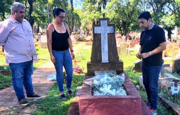 Hacedores de la cultura recordaron al 'poeta maldito' Hacedores de la cultura recordaron al 'poeta maldito'