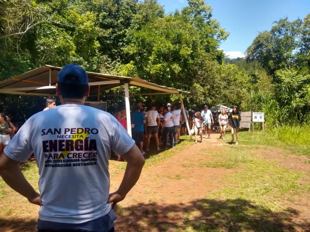 Vecinos de San Pedro expusieron ante los turistas la necesidad de obras energéticas