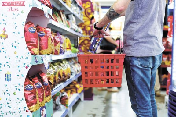 Aumentos motivan la búsqueda de opciones en la canasta navideña Aumentos motivan la búsqueda de opciones en la canasta navideña