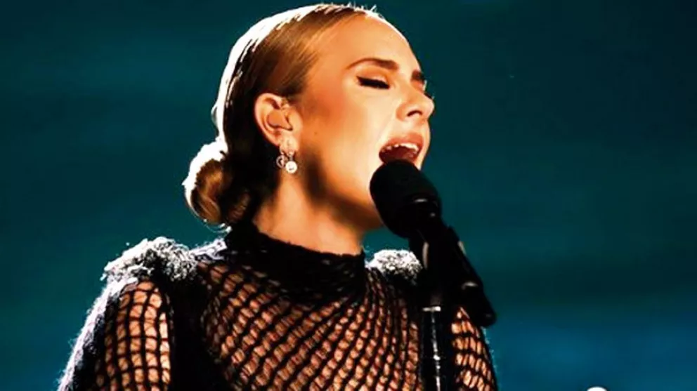 Adele rompe récords de venta con su nuevo álbum ‘30’