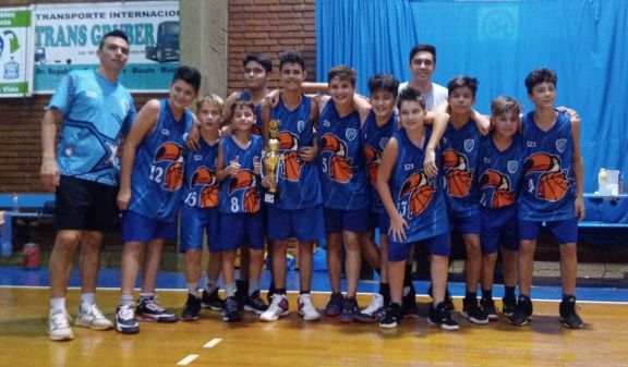 Alto Paraná de Esperanza hizo podio en la liga desarrollo de básquet 