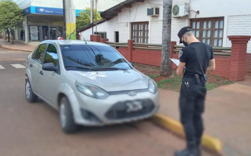 Secuestran auto robado en Buenos Aires cuando iba a ser transferido en San Vicente