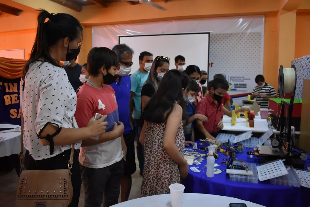 El espacio Maker de la Escuela de Robótica finalizó el ciclo lectivo con exhibición de proyectos 