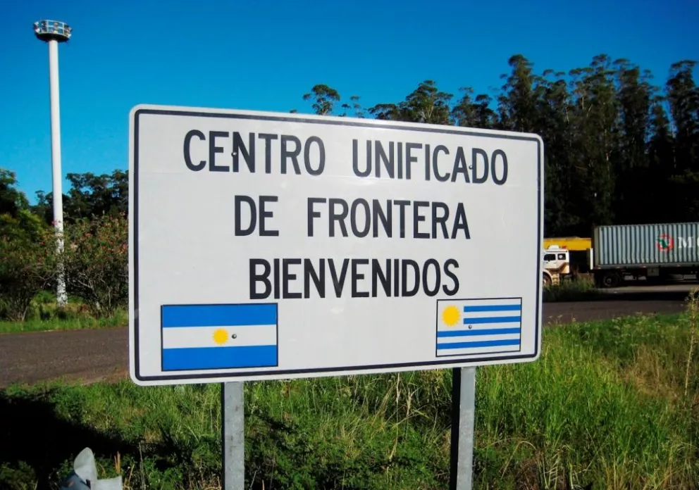 El Gobierno anunció la reapertura de los pasos fronterizos con Uruguay