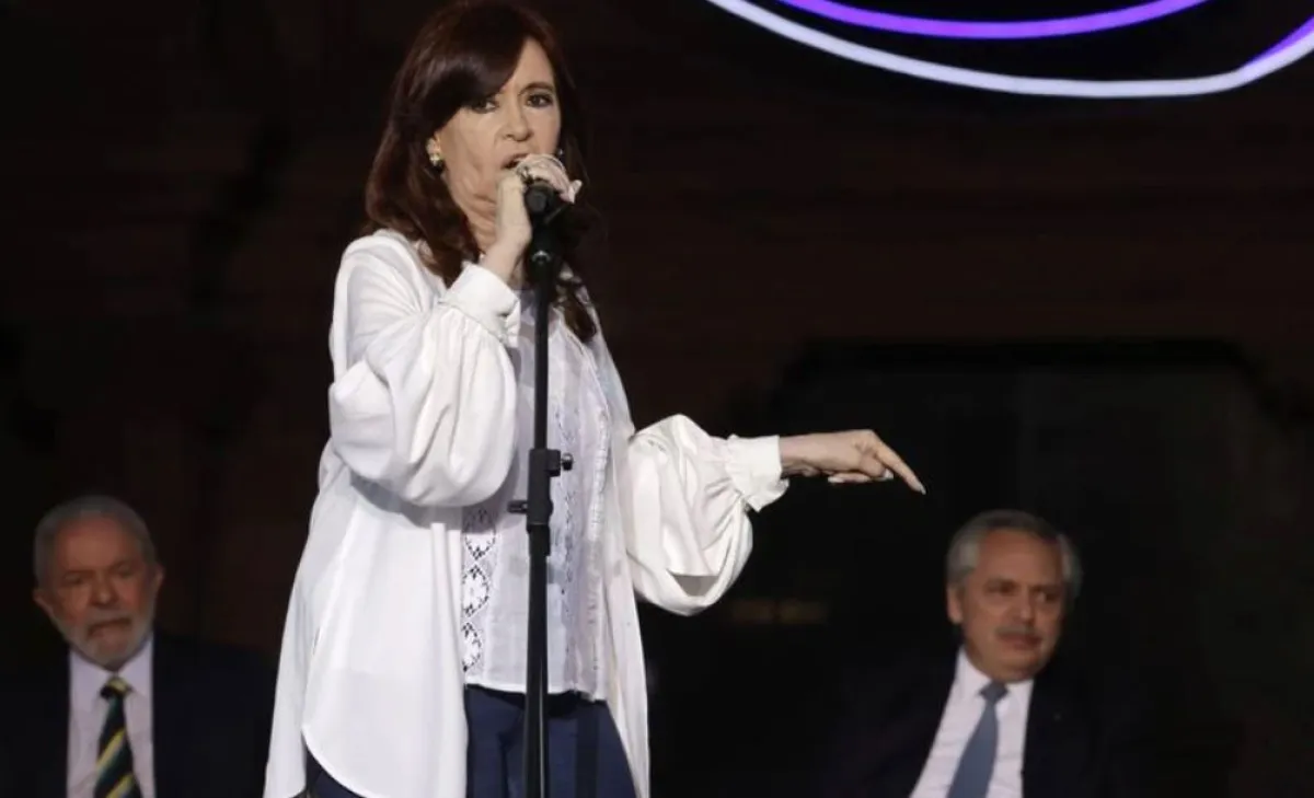Cristina exigió que “cada dólar en el exterior sirva para pagar la deuda”