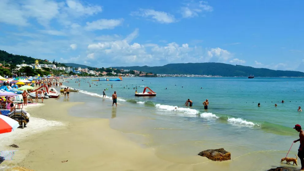 Desde el 3 de enero comenzarán los viajes en ómnibus a las playas de Brasil 
