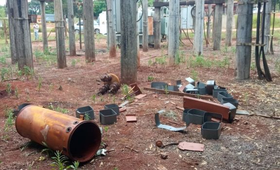 Delincuentes dejan sin luz a varias localidades tras robar el transformador de una subestación