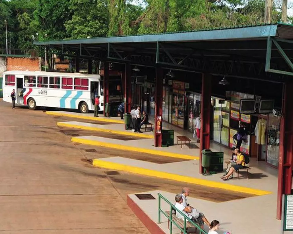 Desde este jueves vuelve el transporte internacional entre Puerto Iguazú y Ciudad del Este