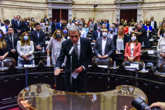 Carlos Fernández juró y asumió en su banca de diputado de la Nación