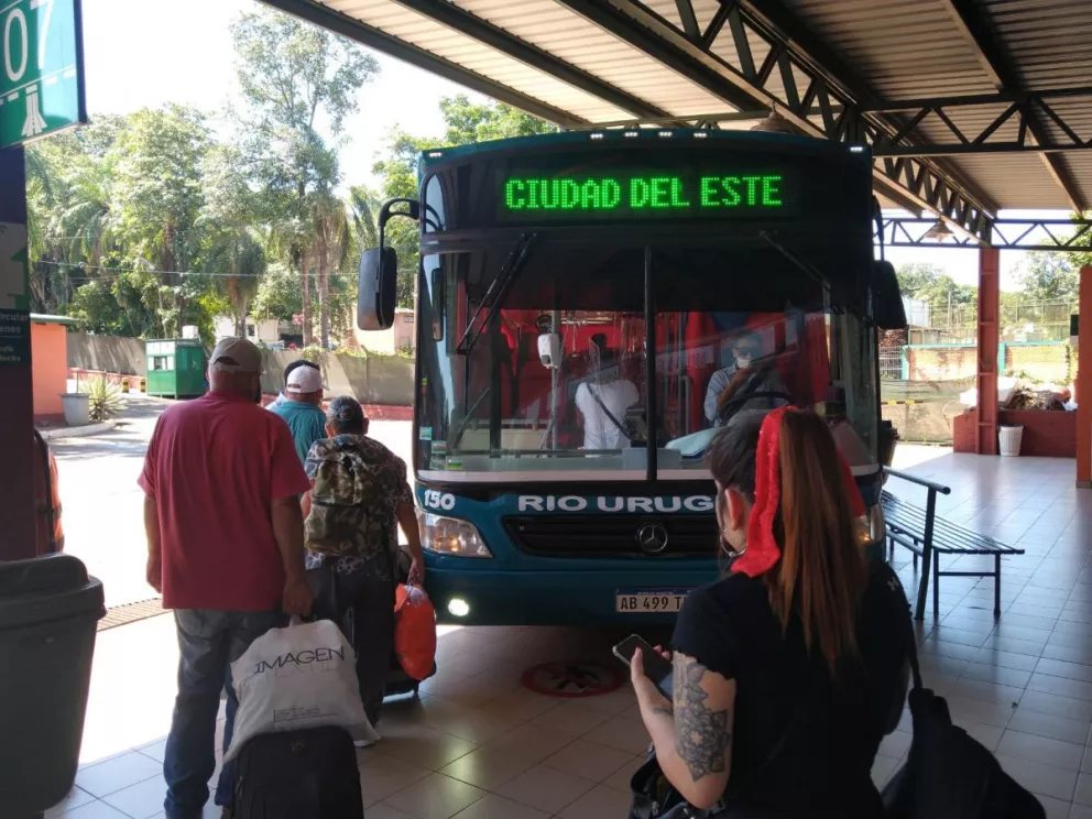 Comenzó la prueba piloto del transporte internacional entre Iguazú y Ciudad Del Este