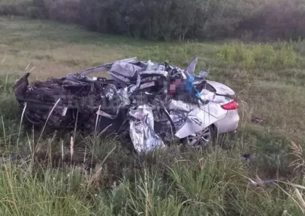 Santiago del Estero: violento accidente entre un micro y un auto deja tres muertos