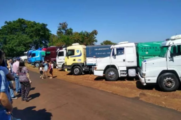 Caravana por un 2022 con prosperidad por parte de Camioneros de