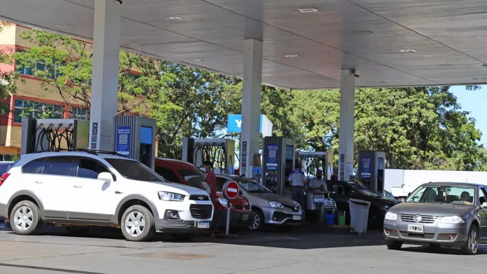 Escasez de combustibles: comunicación fluida con las estaciones