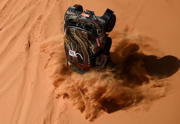 Andújar hereda la victoria en la etapa 4 del Dakar por una penalidad al ruso Maksimov