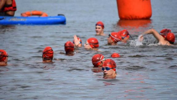 La competencia y la adrenalina se conjugan en las aguas del Paraná