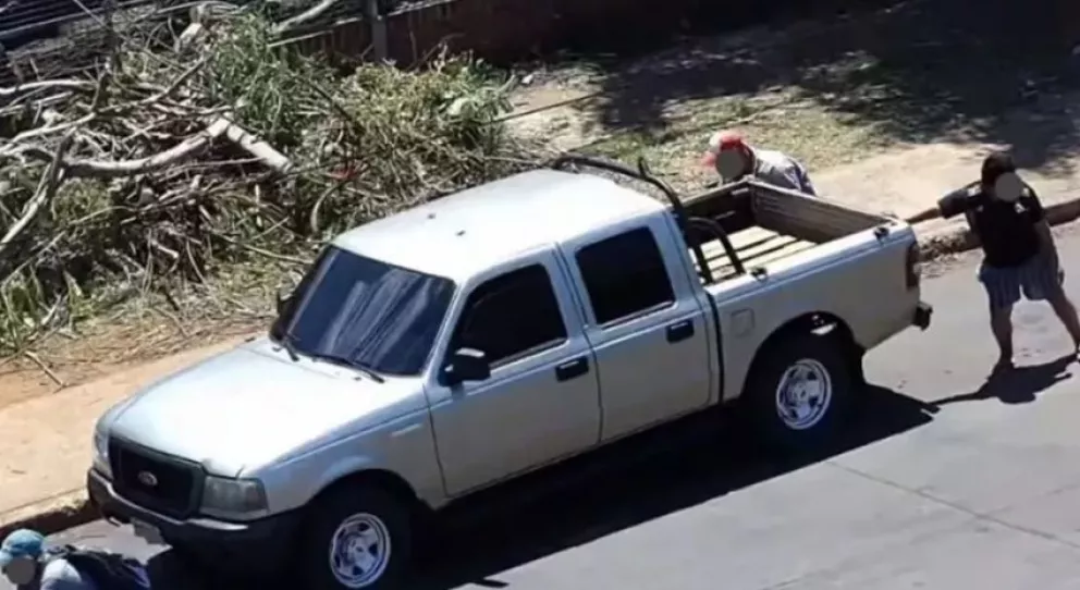 Filmado mientras robaba camioneta: tiene 12 años