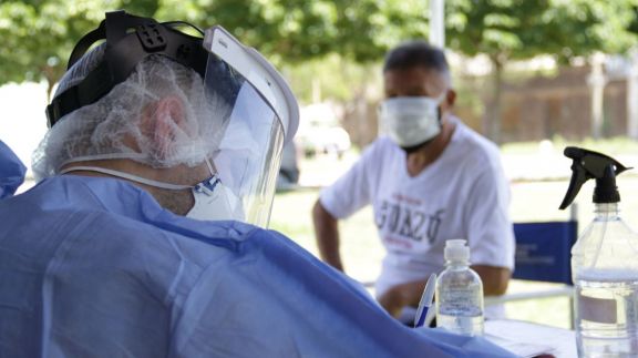 Otros 51 muertos y 65.241 nuevos contagios de coronavirus en la Argentina