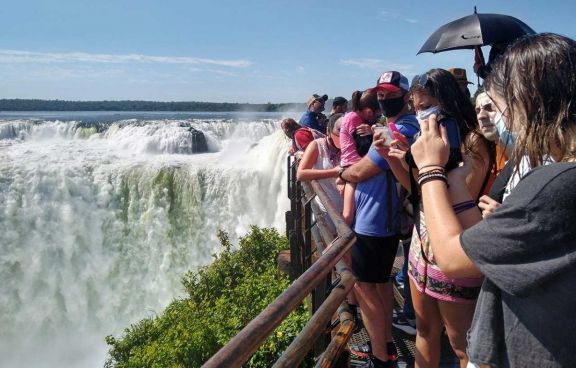 Excelente inicio de temporada de verano en Puerto Iguazú 